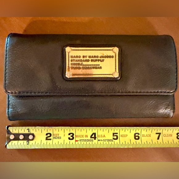 Marc By Marc Jacobs Black and Gold Workwear Accessory - Picture 9 of 9